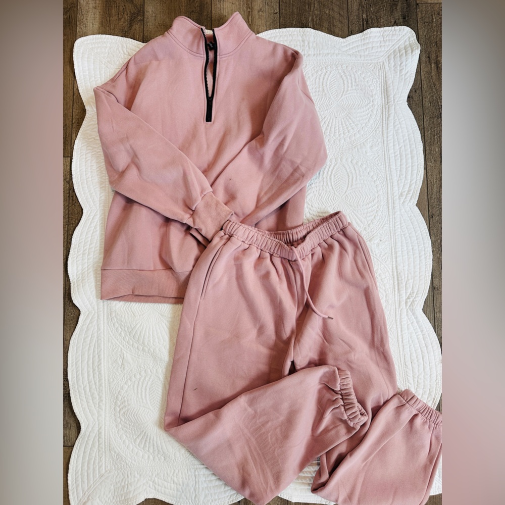 Amazon matching sweatsuit
